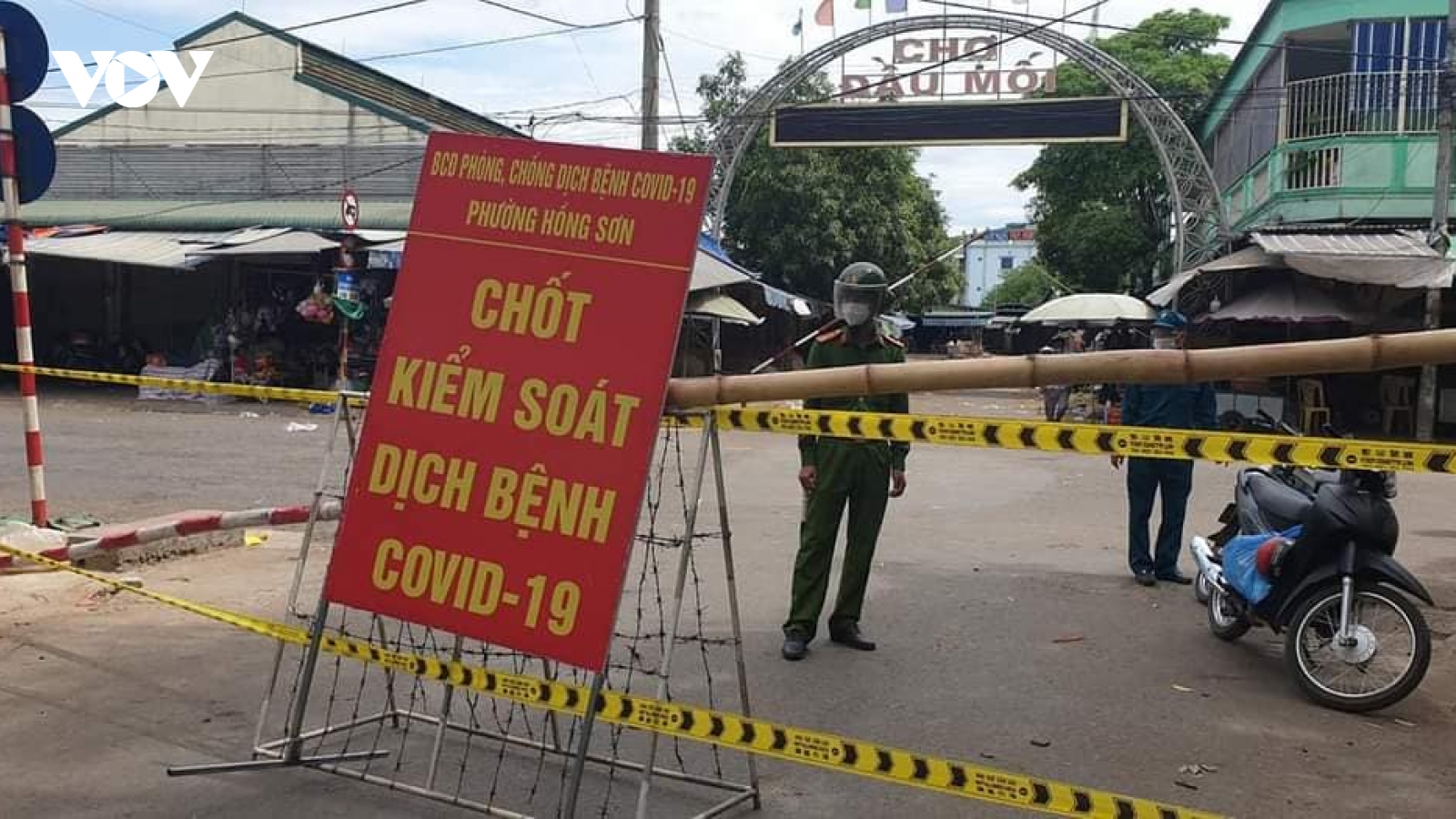 Nghệ An có thêm 25 F0, trong đó 19 ca liên quan ổ dịch chợ đầu mối TP Vinh