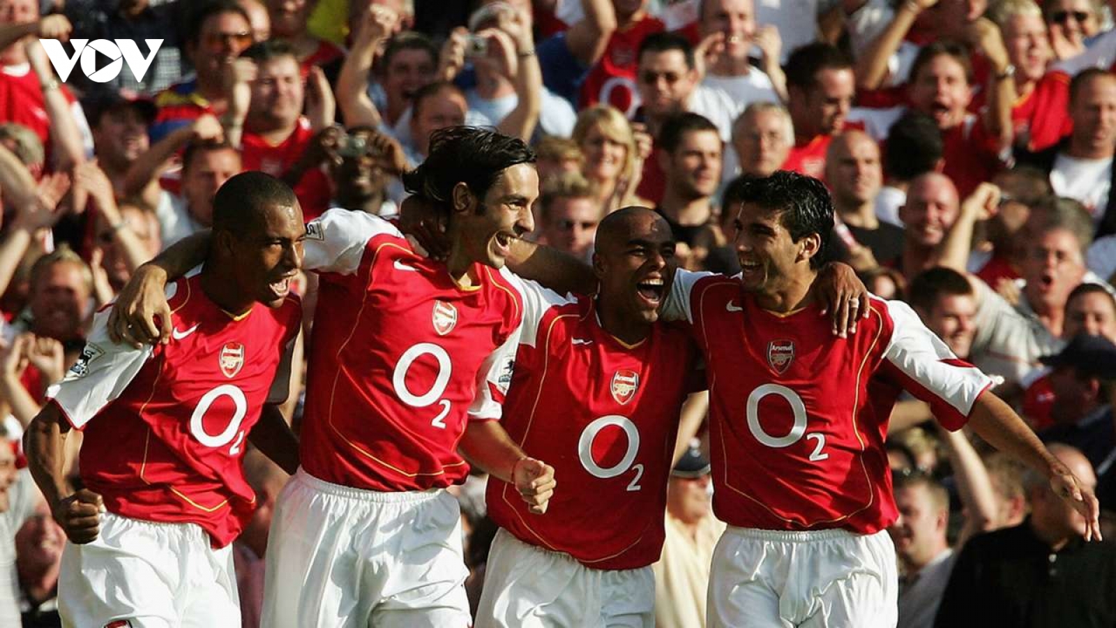 Ngày này năm xưa: Arsenal san bằng kỷ lục bất bại ở Ngoại hạng Anh