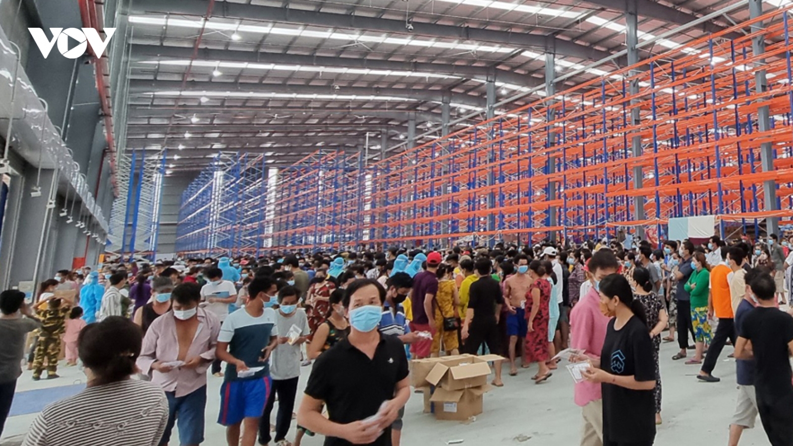 Bình Dương đình chỉ công tác giám đốc trung tâm y tế vì chậm tham mưu dập dịch COVID-19