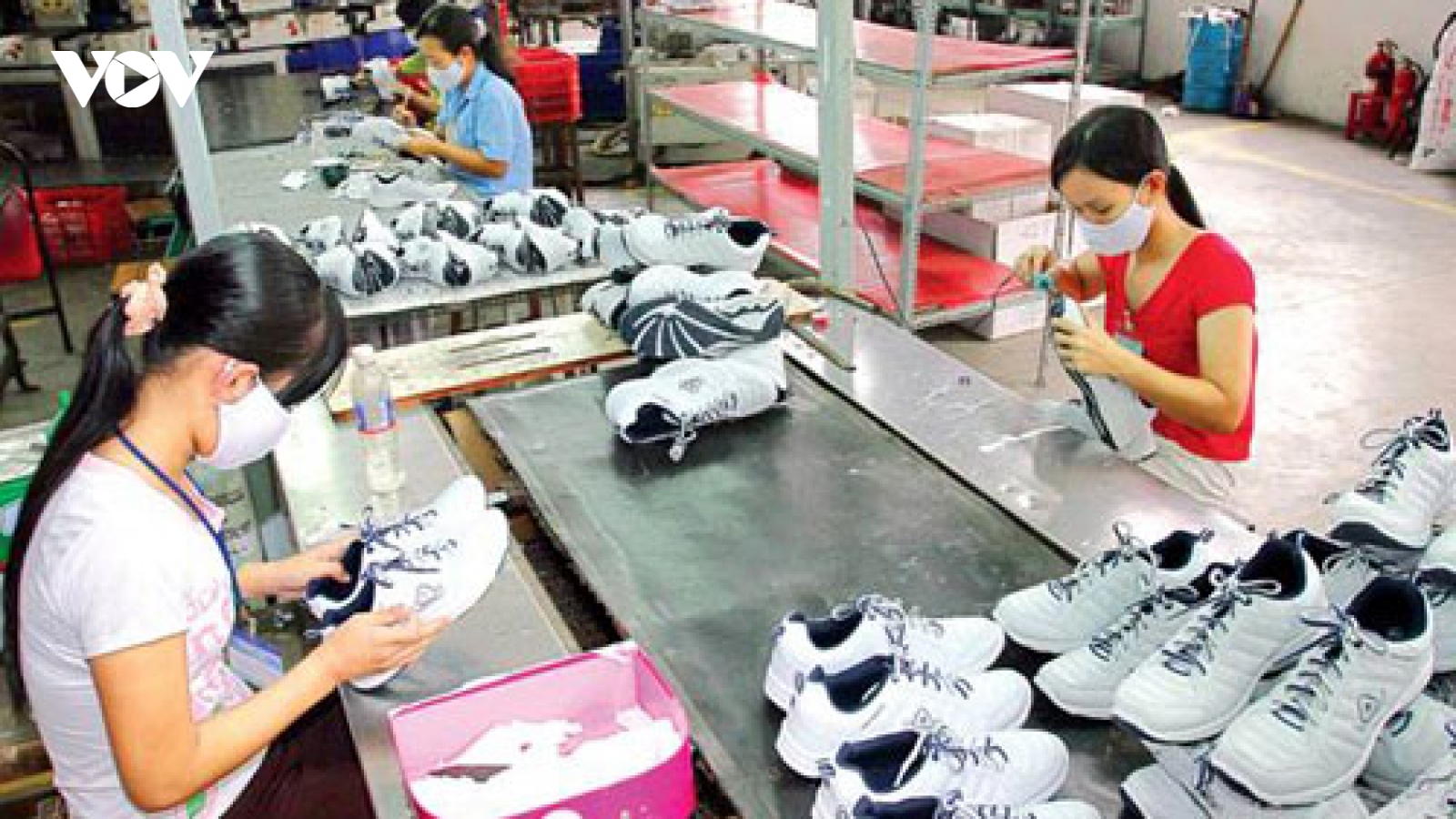 Ngành da giày gặp khó vì thiếu nguyên phụ liệu và mất đơn hàng