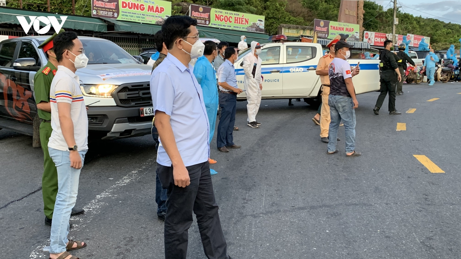 Các địa phương hướng dẫn, giúp đỡ người dân từ TP.HCM về quê