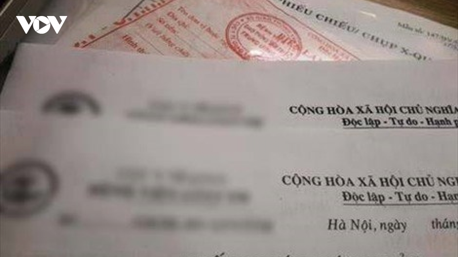 Hà Nội: Truy tố 8 đối tượng trong đường dây làm giả giấy khám sức khỏe