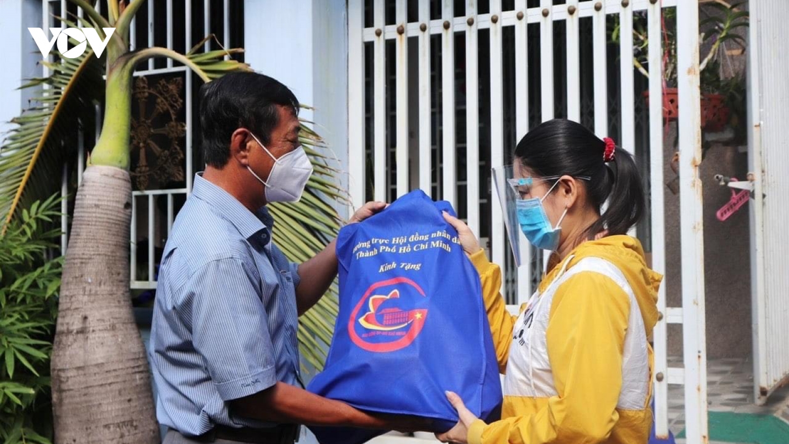TP.HCM khẩn trương hỗ trợ tiền trọ, lương thực cho người dân gặp khó khăn