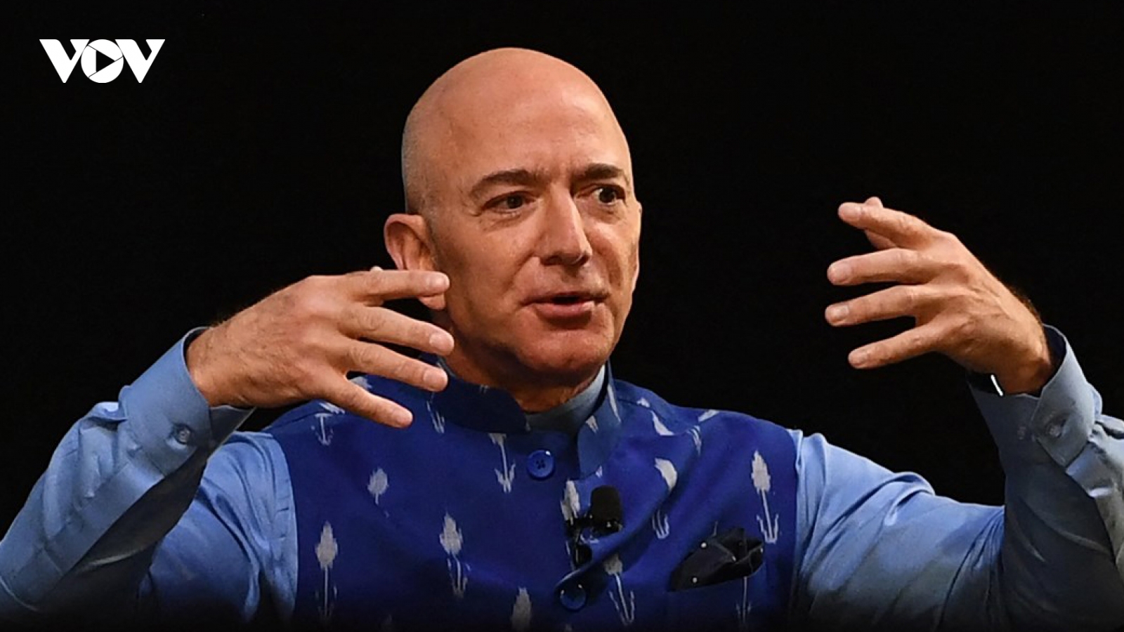 Jeff Bezos vẫn giữ vị trí là người giàu nhất thế giới