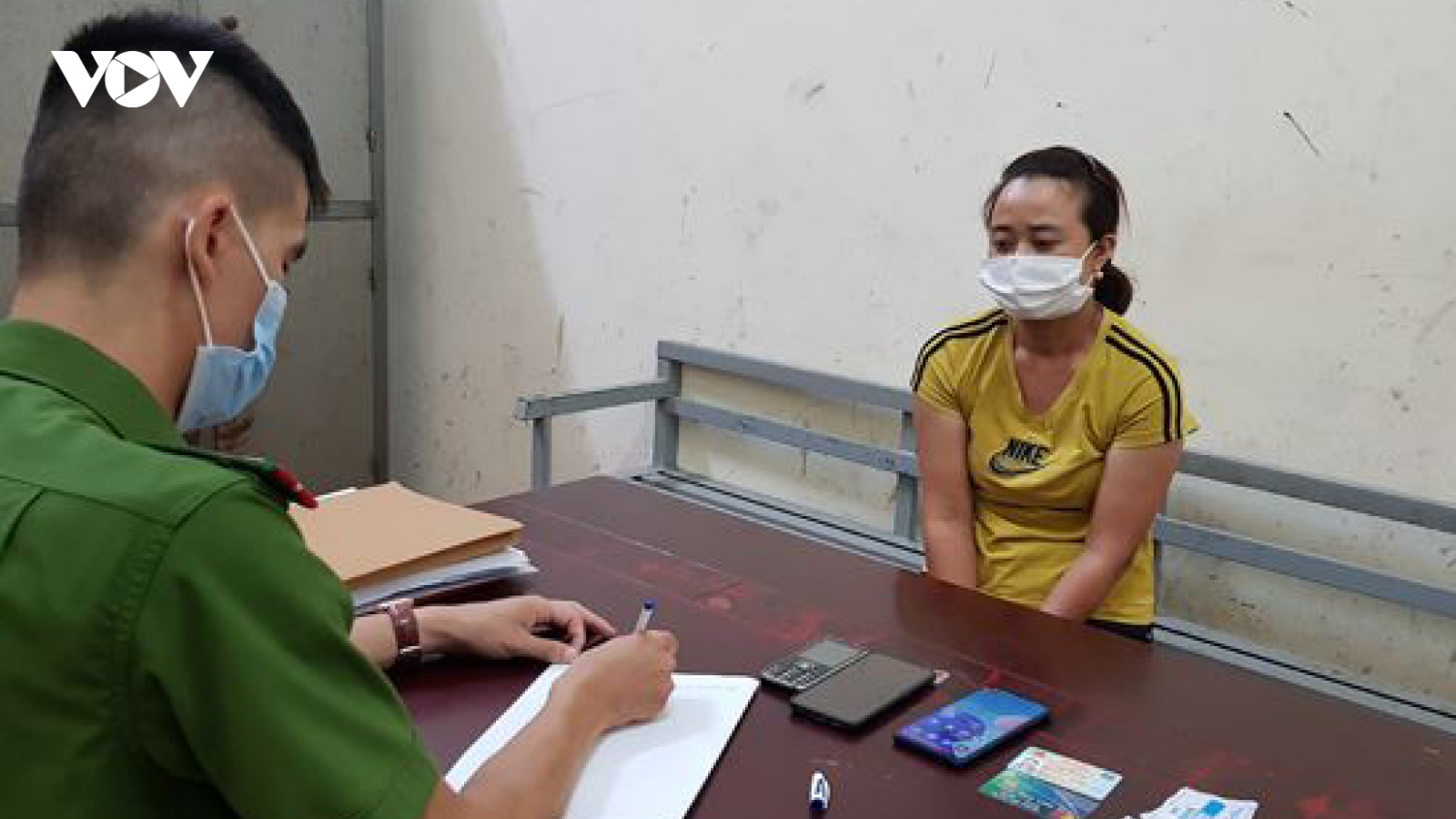 Bắt giữ 4 đối tượng đánh bạc dưới hình thức lô đề