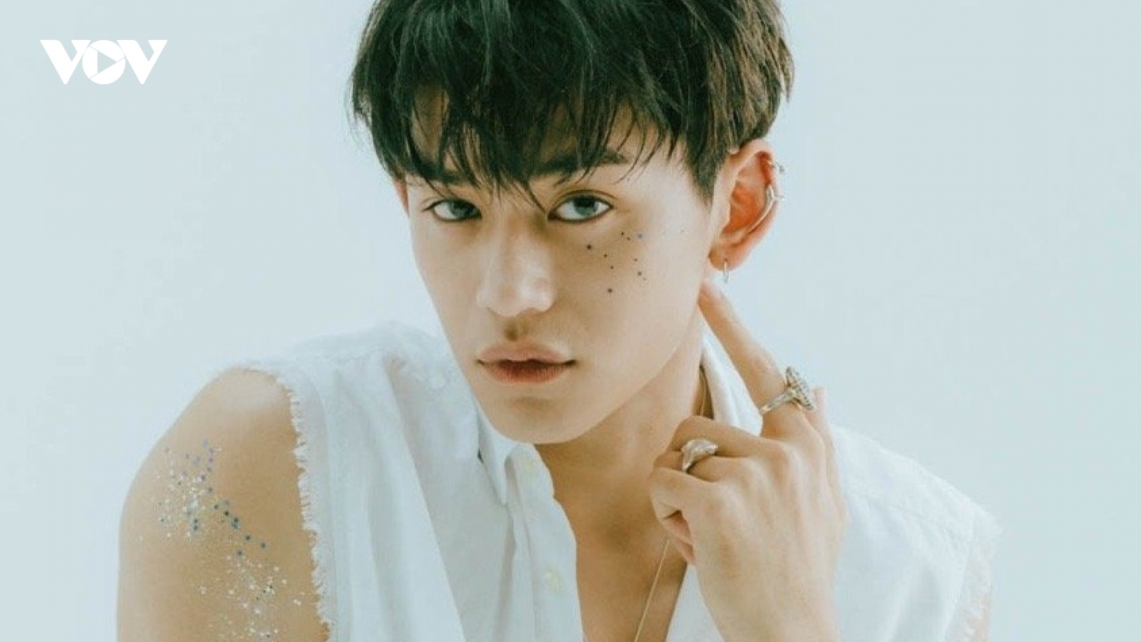 Lucas (NCT) viết tâm thư xin lỗi, tuyên bố ngừng hoạt động sau scandal "bắt cá nhiều tay"