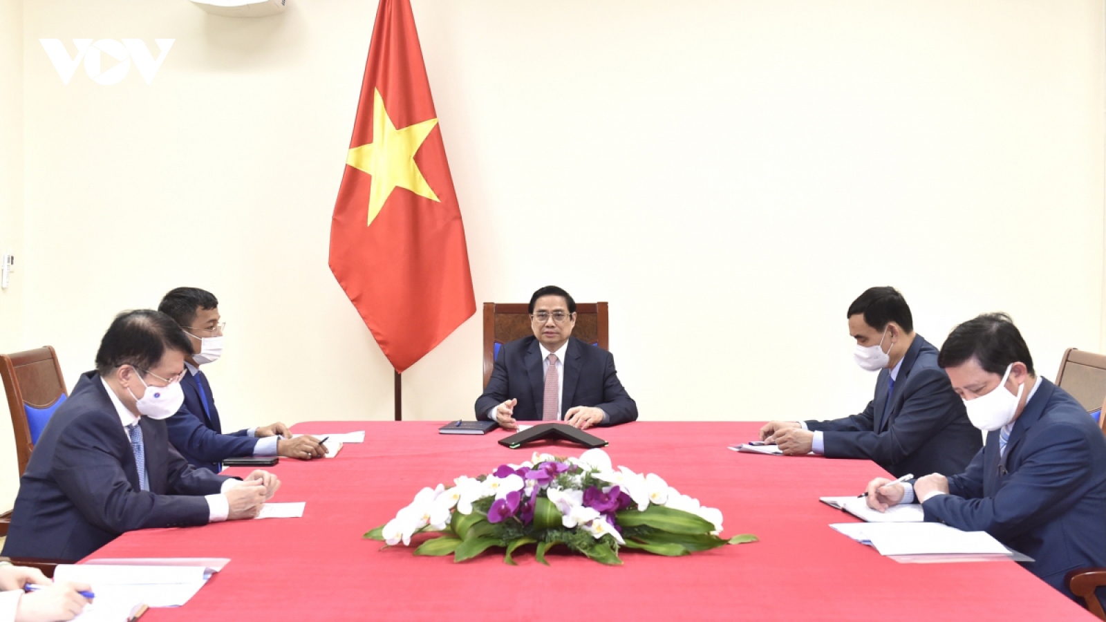 Government leader suggests AstraZeneca speed up vaccine delivery to Vietnam