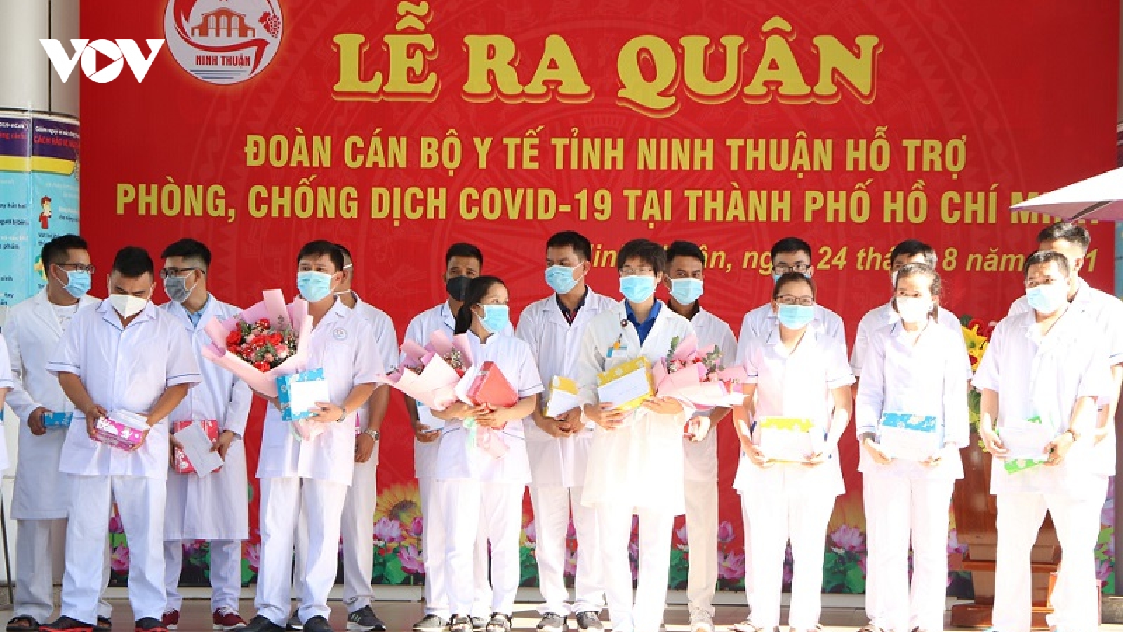 Đoàn cán bộ y bác sĩ tiếp tục lên đường hỗ trợ TP.HCM, Nghệ An chống dịch COVID-19