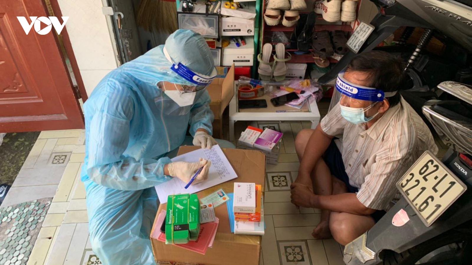 TPHCM: Triệt phá đường dây sản xuất, buôn bán thuốc giả điều trị Covid-19
