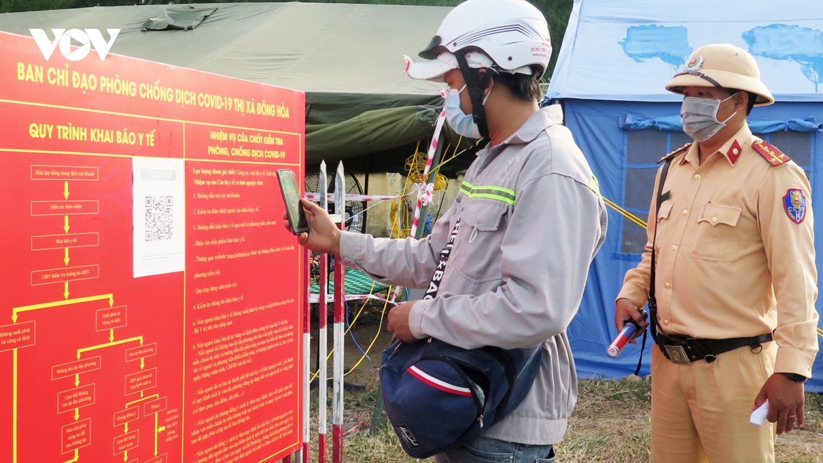 Phú Yên khuyến khích người dân khai báo y tế bằng QR Code
