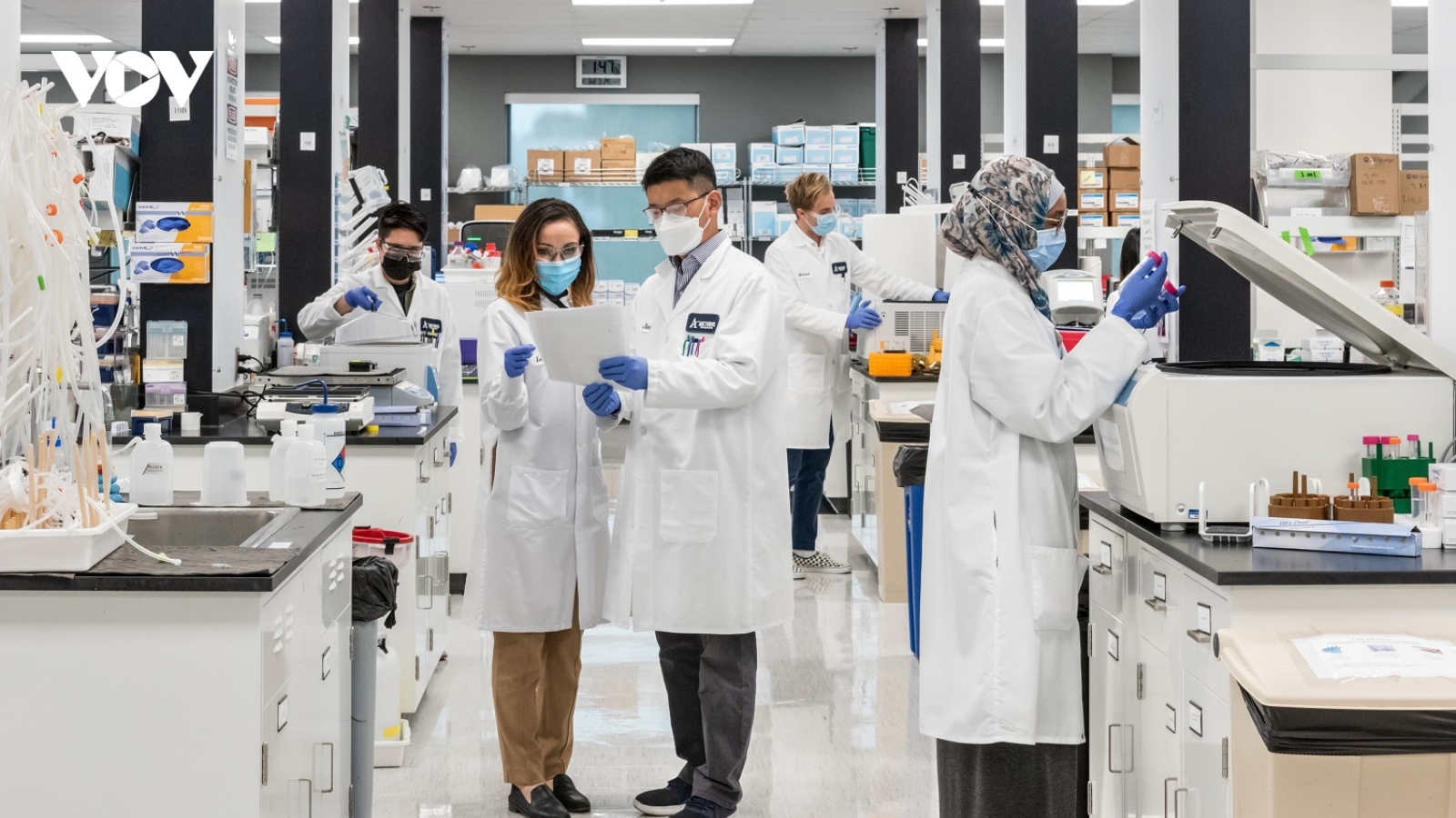 Vingroup nhận chuyển giao độc quyền công nghệ sản xuất vaccine mRNA tại Việt Nam