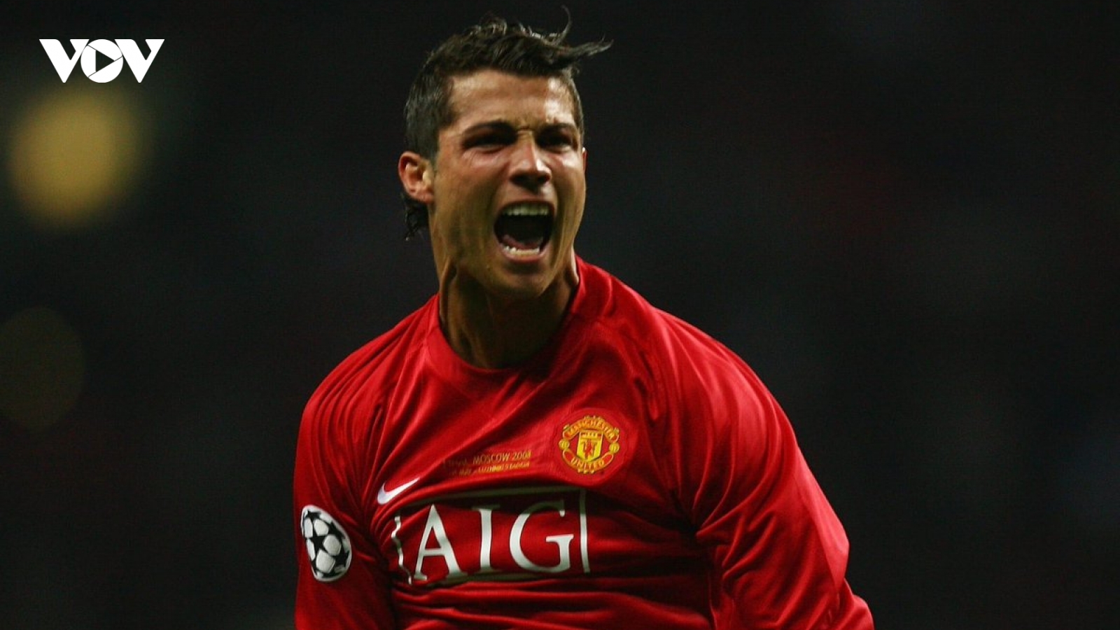 CHÍNH THỨC: Cristiano Ronaldo trở lại khoác áo MU