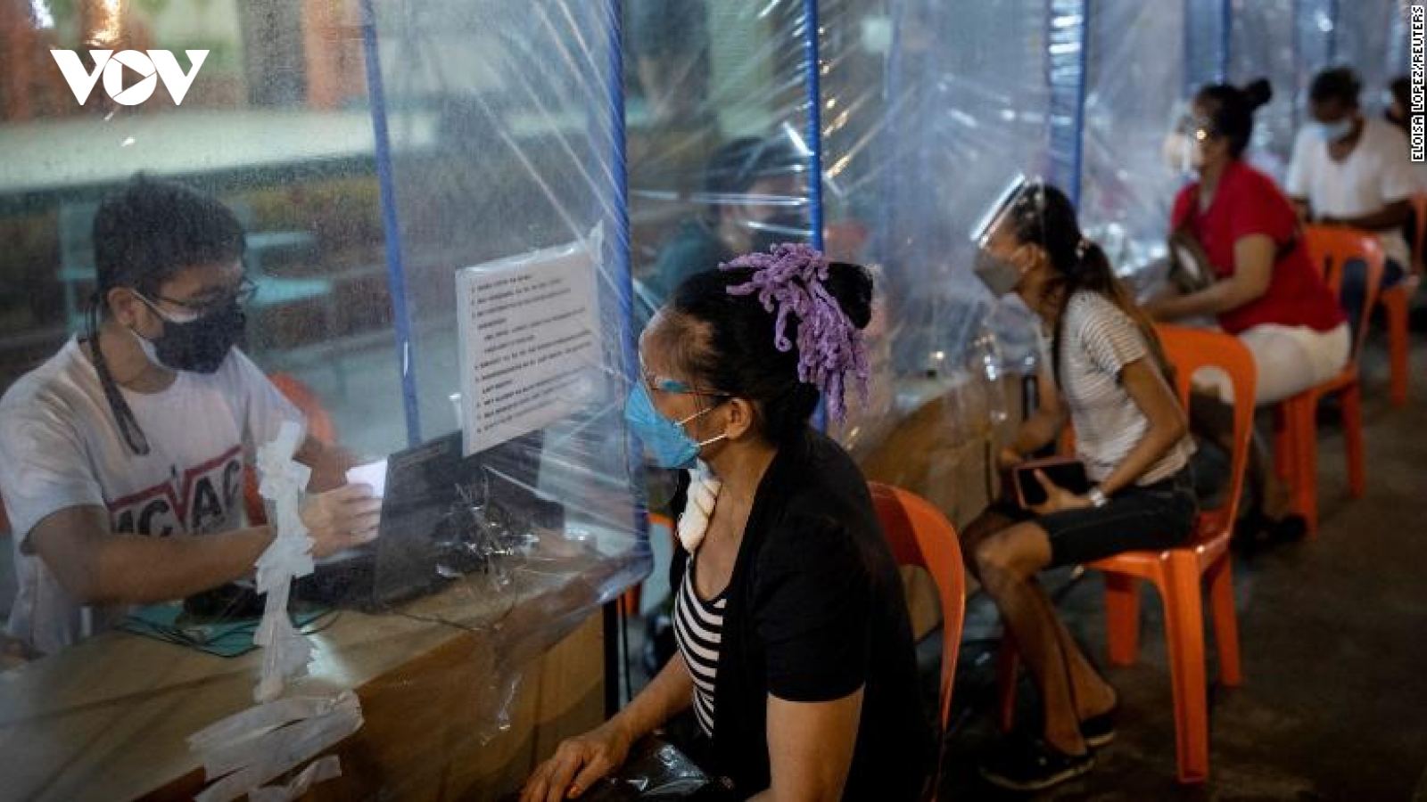Trung tâm tiêm chủng Philippines mở cửa 24/7 trước mối đe dọa biến thể Delta