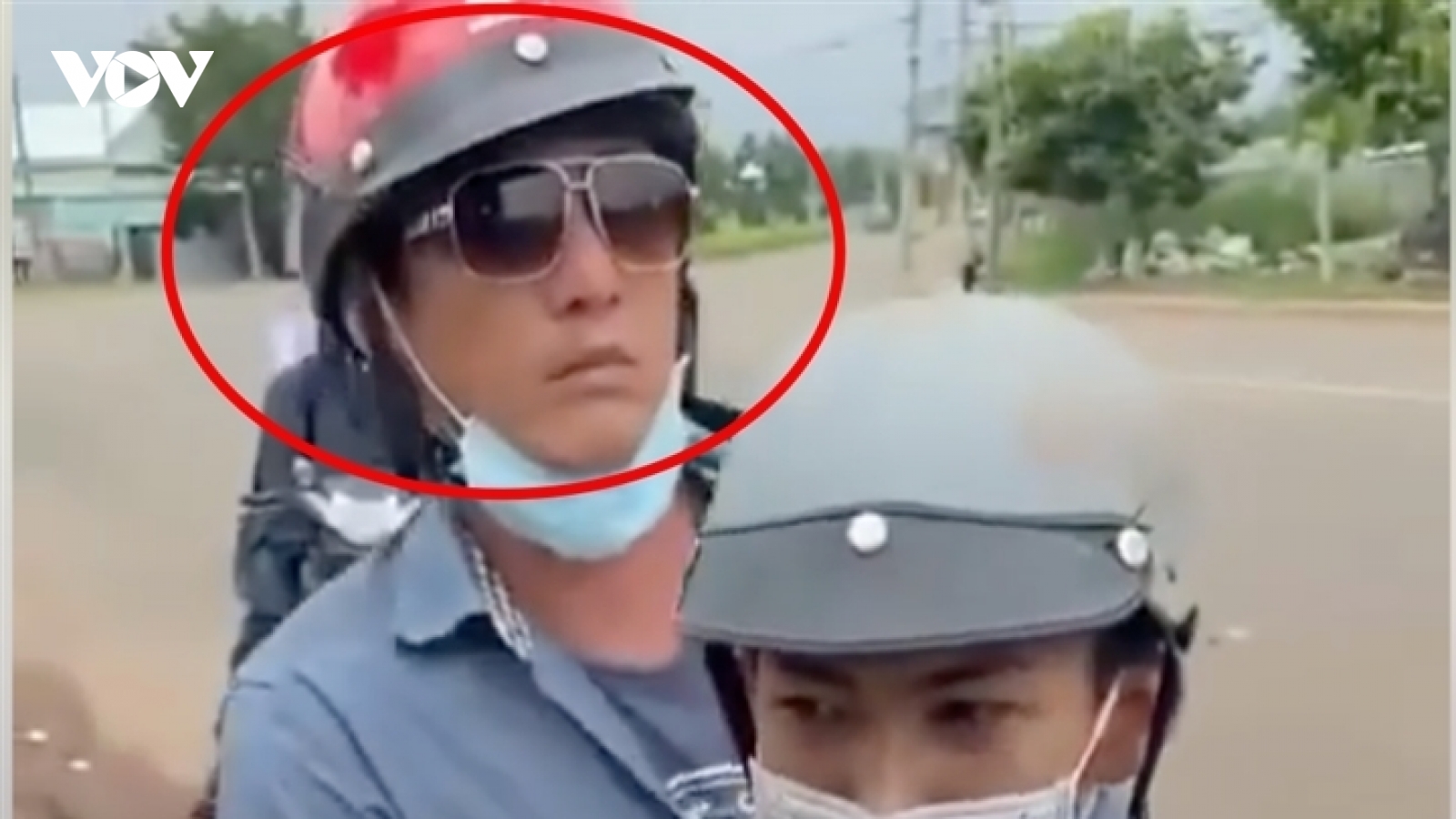 Không đeo khẩu trang, tấn công cán bộ ở chốt kiểm soát dịch Covid-19
