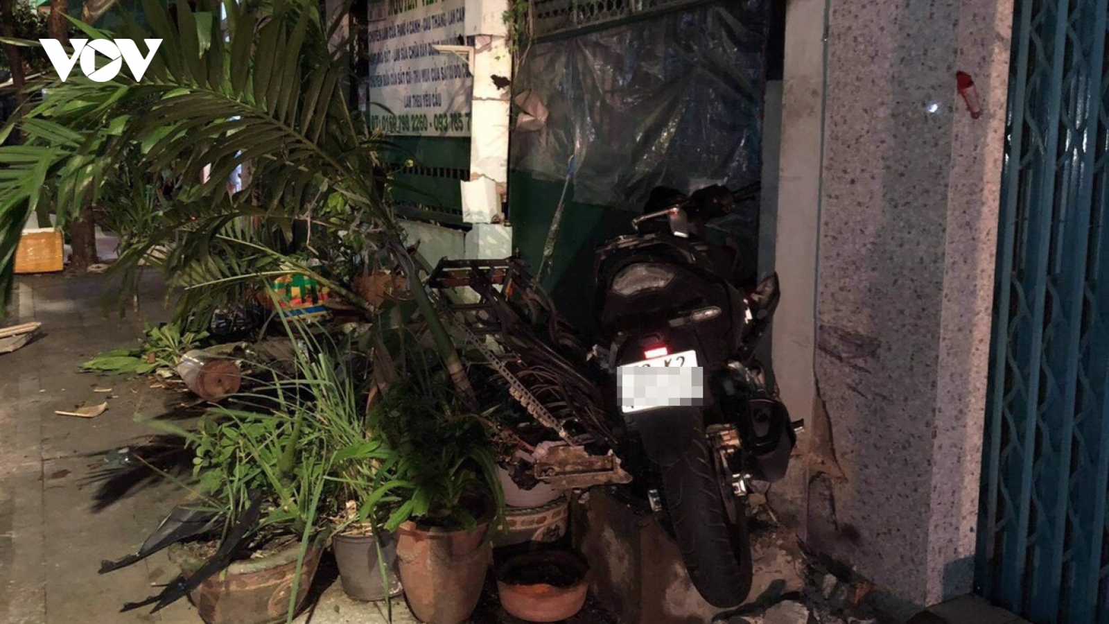 Truy đuổi người vi phạm Chỉ thị 16, một cán bộ công an bị tai nạn hy sinh