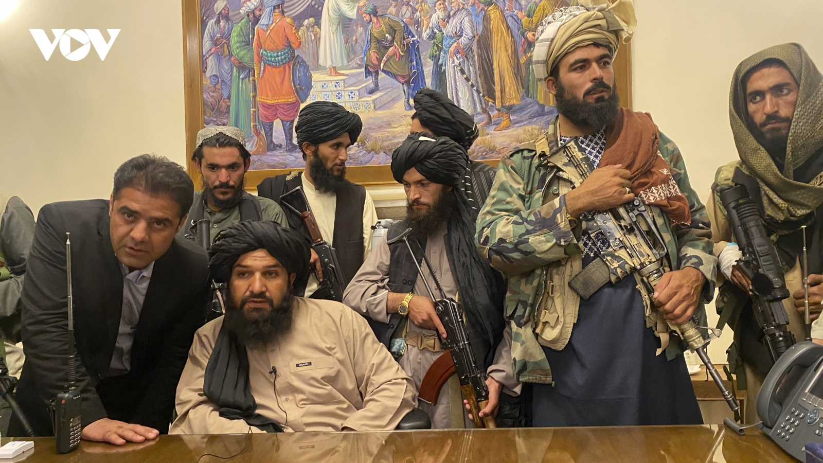 Chính phủ mới ở Afghanistan sẽ được xây dựng theo hình thức nào?