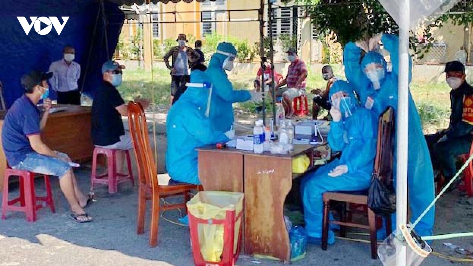 Đà Nẵng xét nghiệm nhanh miễn phí cho tất cả lái xe vào thành phố