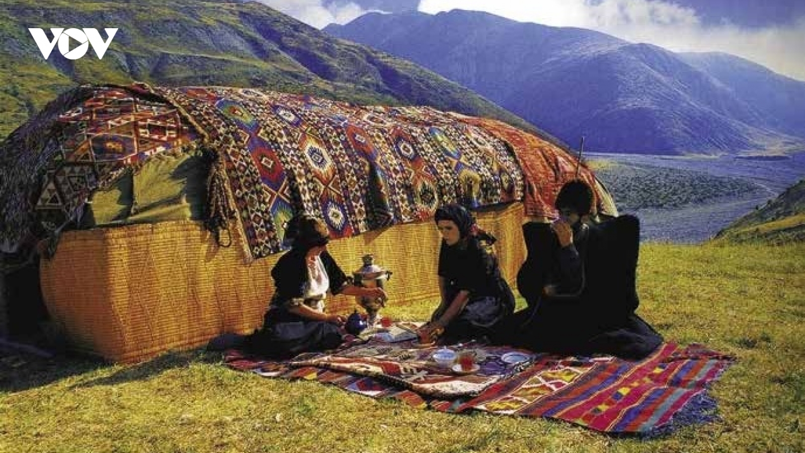 Sức lôi cuốn mê hoặc của thảm và nghệ thuật dệt thảm Azerbaijan