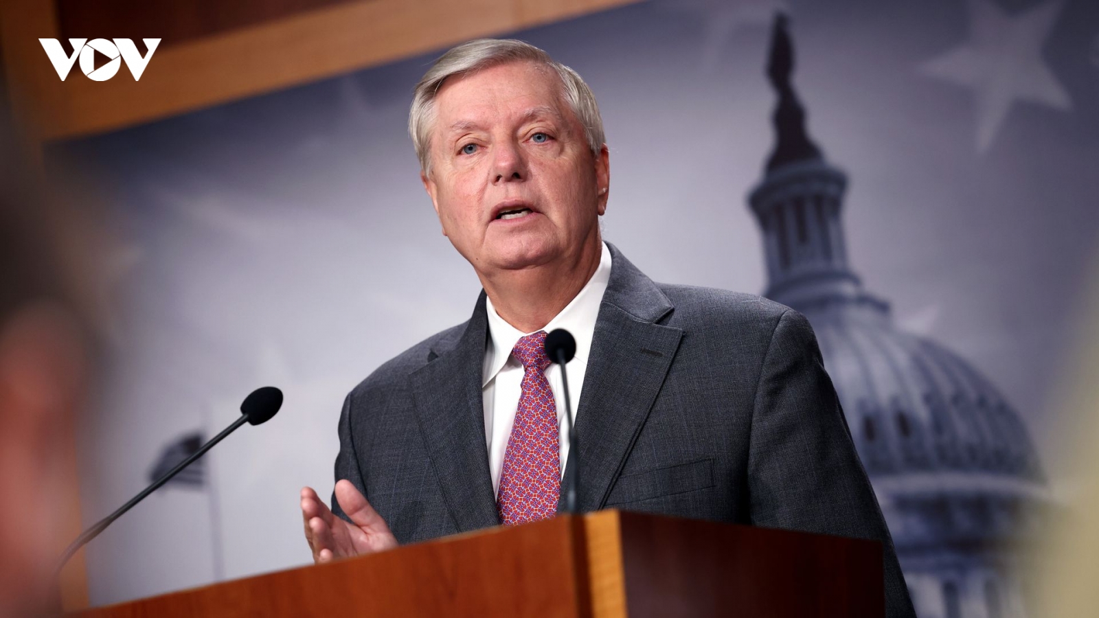 Thượng nghị sĩ Mỹ Lindsey Graham bị nhiễm SARS-CoV-2 dù đã tiêm vaccine
