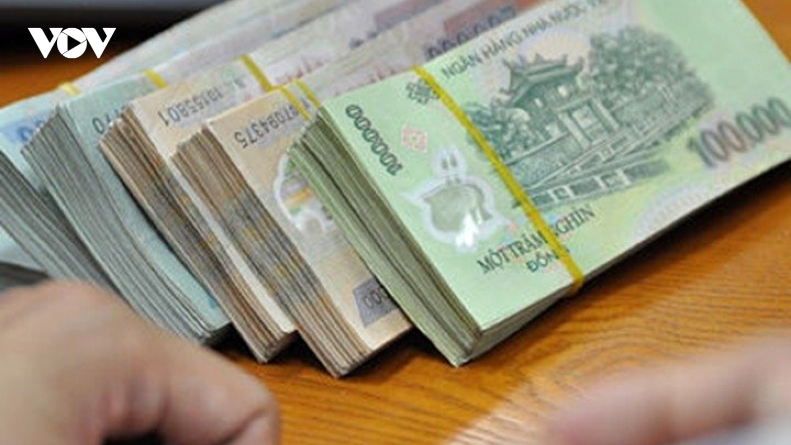 Nóng 24h: Khởi tố nhóm tự xưng phóng viên dàn cảnh tống tiền hiệu trưởng