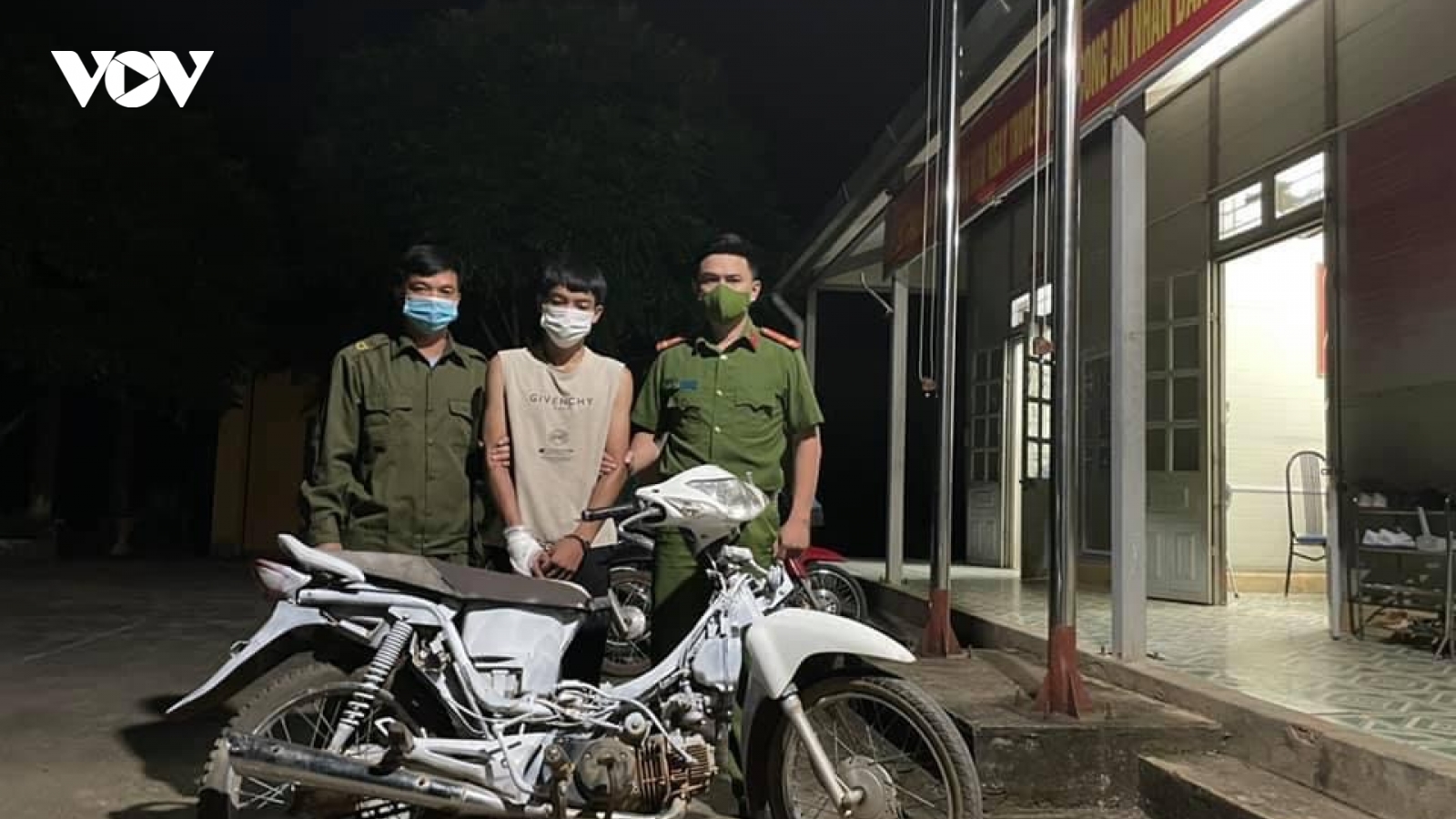 Kiểm tra hành chính, phát hiện đối tượng gây ra nhiều vụ trộm cắp xe máy ở Sơn La