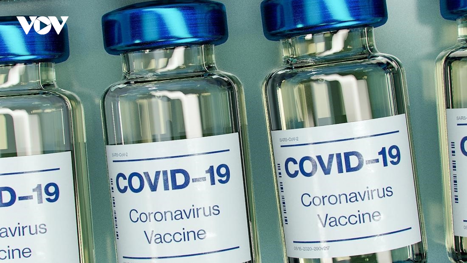 Nguy cơ mắc COVID-19 thấp hơn 3 lần ở những người tiêm đủ 2 liều vaccine