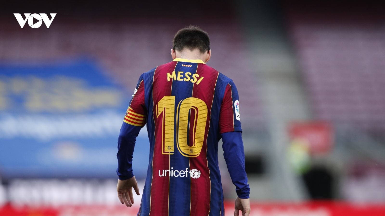 Vì sao Lionel Messi phải chia tay Barca?