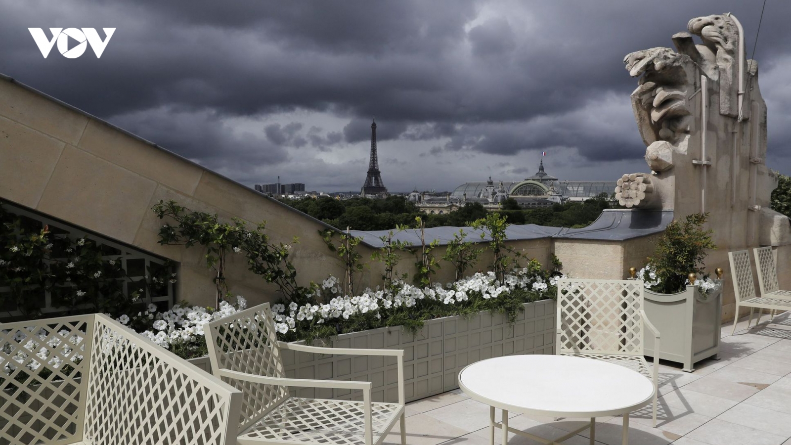 Mùa hè u ám với ngành du lịch "kinh đô ánh sáng" Paris
