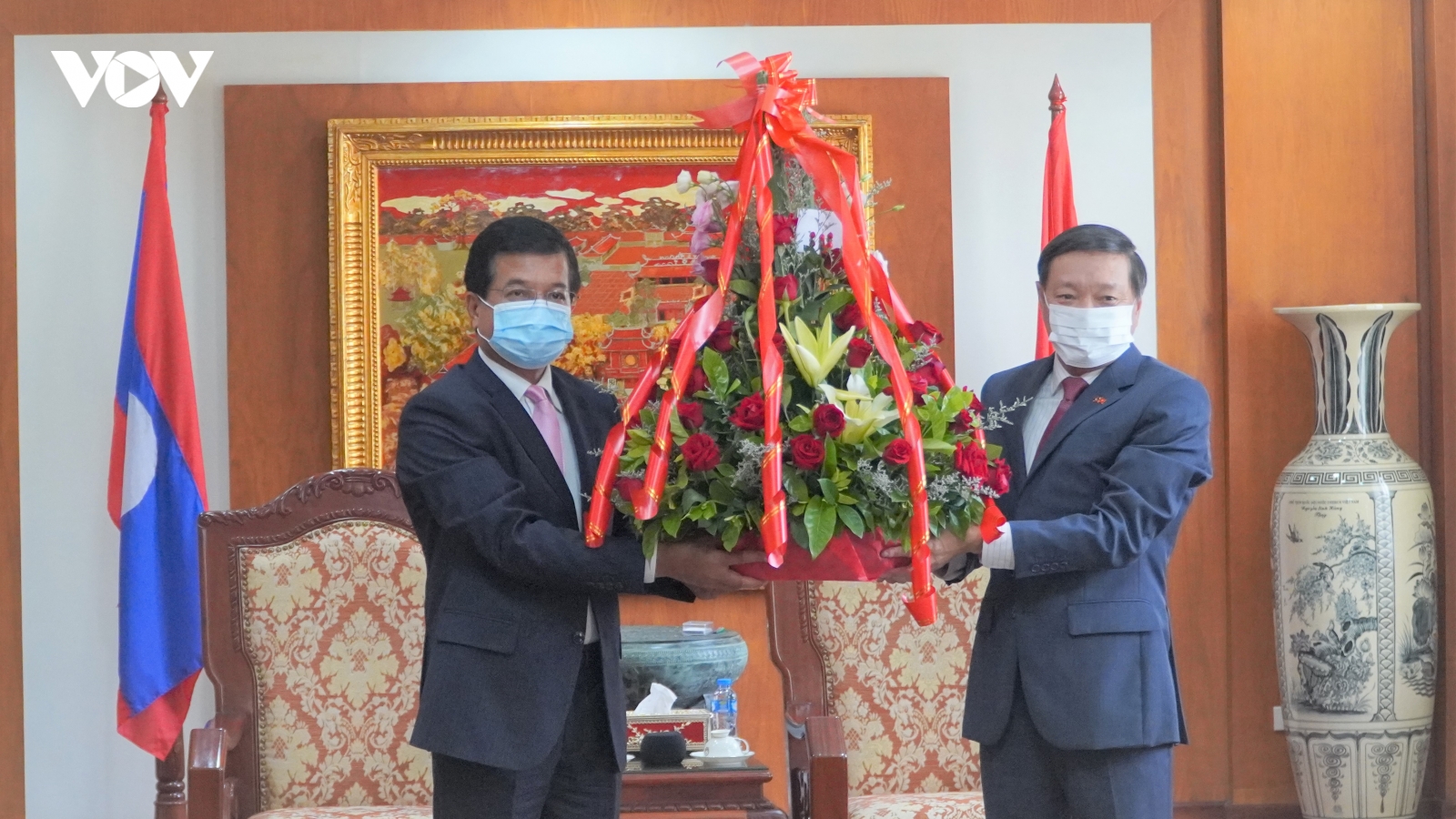 Lãnh đạo các bộ, ban, ngành của Lào chúc mừng 76 năm Quốc khánh Việt Nam