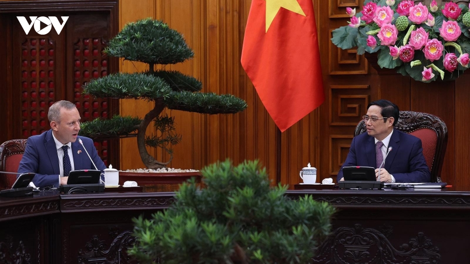 Thủ tướng Phạm Minh Chính tiếp Đại sứ Liên hiệp Vương quốc Anh và Bắc Ireland tại Việt Nam
