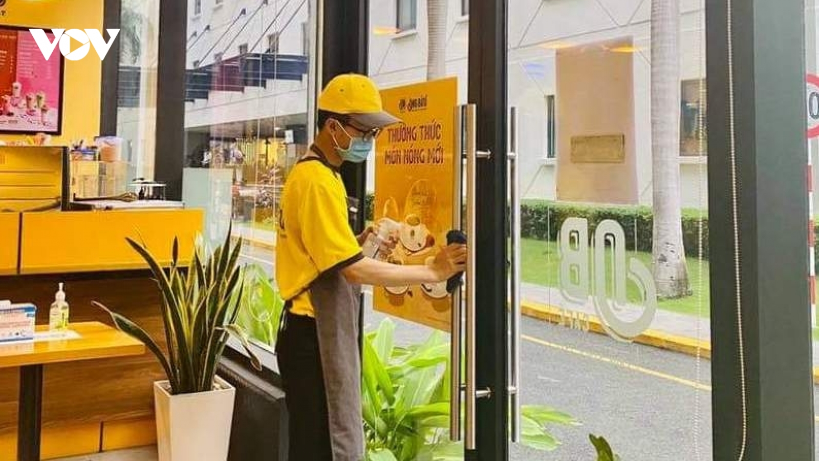 Kinh doanh dịch vụ ăn uống tại TP.HCM chưa mở rộng vì nhiều "nút thắt"
