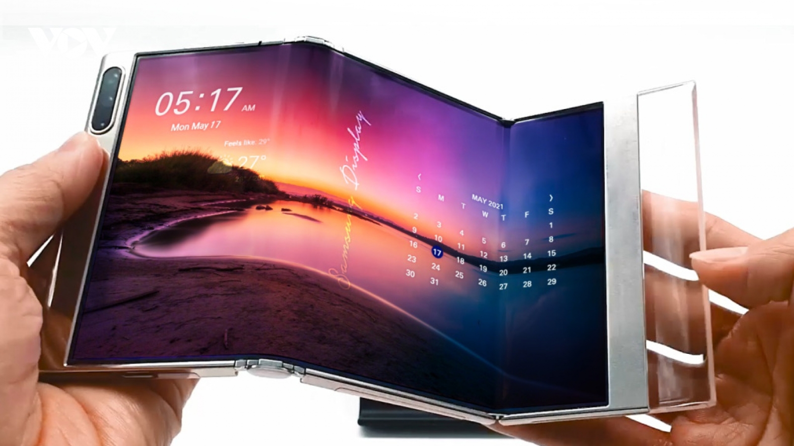 Samsung lại phô diễn công nghệ màn hình gập chưa từng có