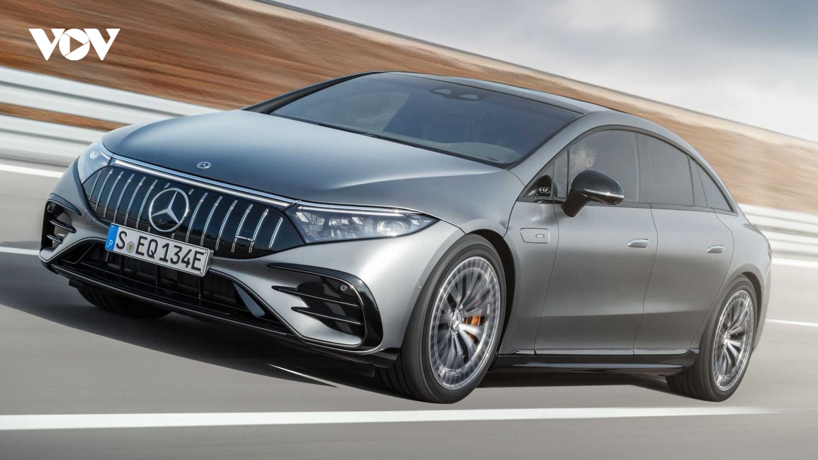 Cận cảnh Mercedes-AMG EQS 53 4Matic+ xe điện hiệu suất cao AMG