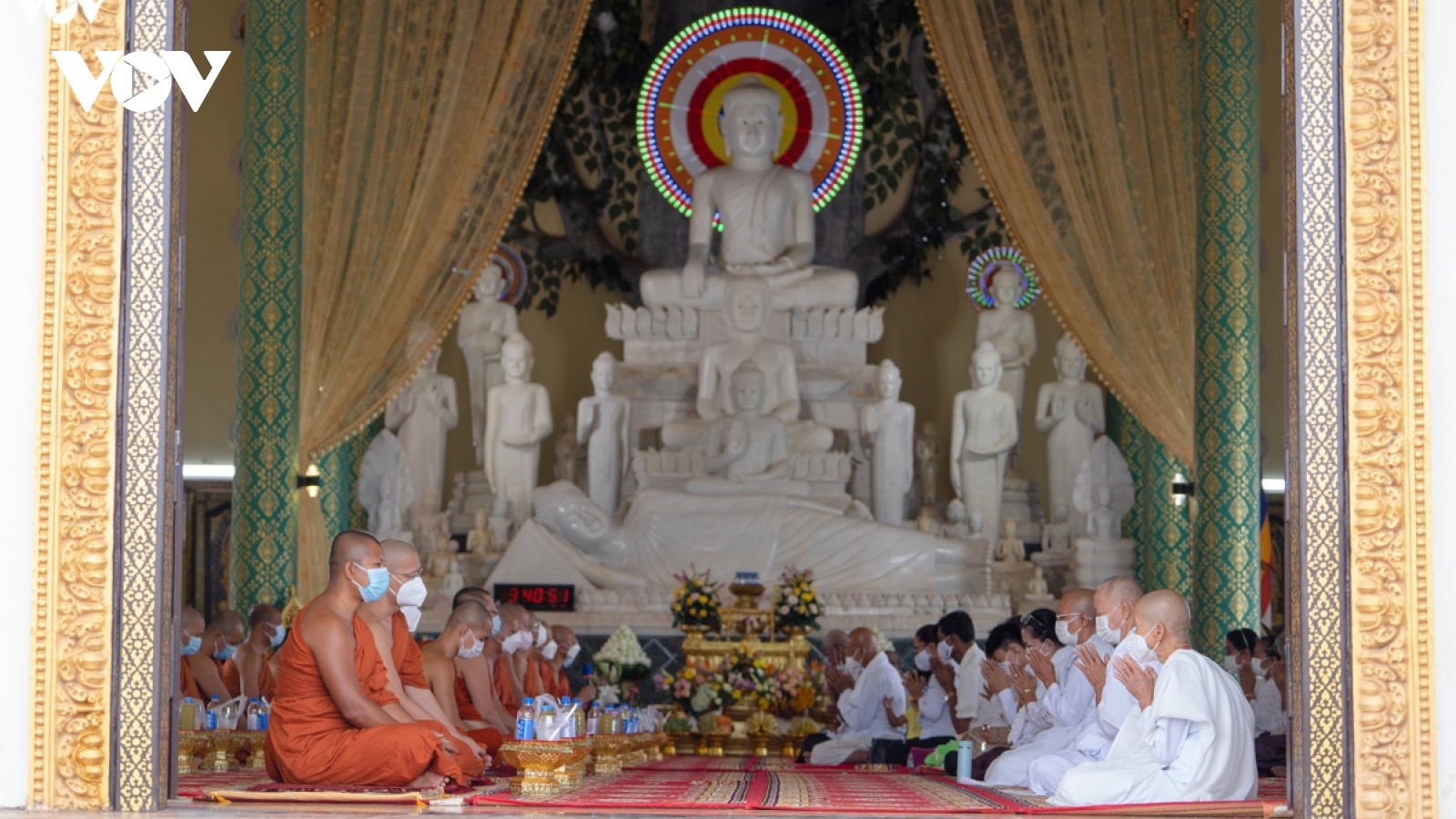 Chính phủ Campuchia khẩn cấp ra lệnh tạm dừng mọi hoạt động tôn giáo