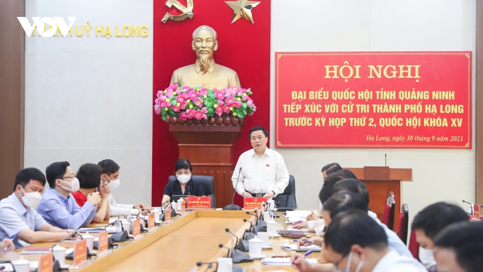 Ông Nguyễn Xuân Thắng tiếp xúc cử tri tại Quảng Ninh