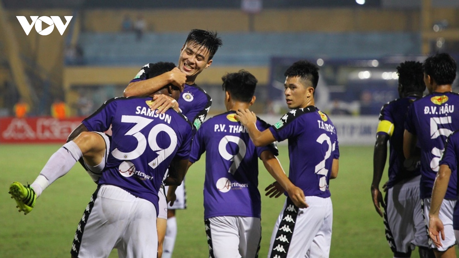 Ngày này năm xưa: Hà Nội FC lập kỷ lục vô địch sớm V-League