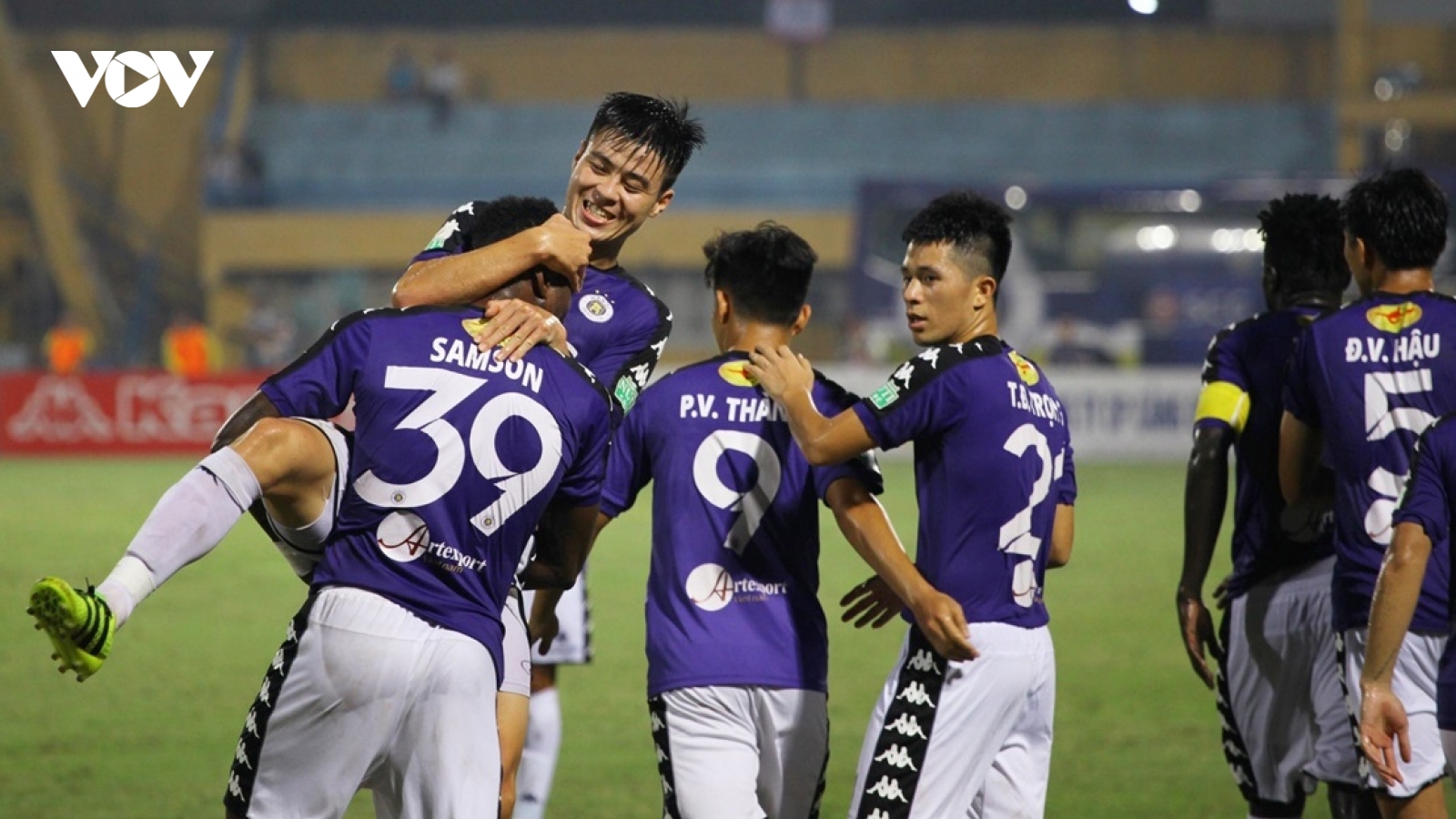 Ngày này năm xưa: Hà Nội FC lập kỷ lục vô địch sớm V-League 