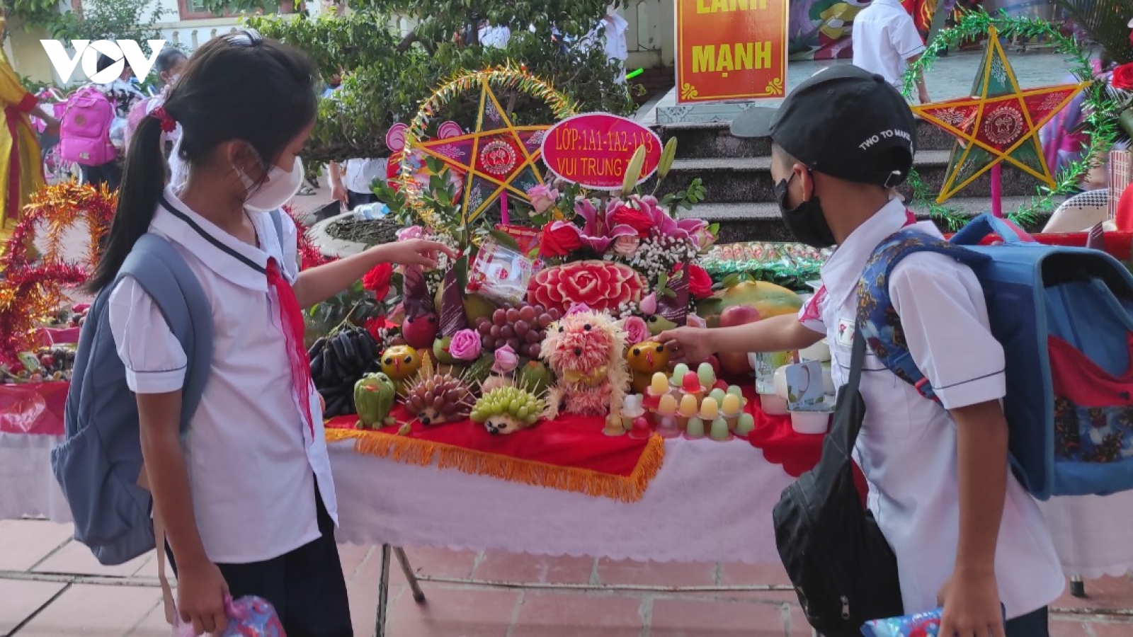 Trẻ em vùng Đông Bắc vui tết Trung thu đầm ấm, an toàn