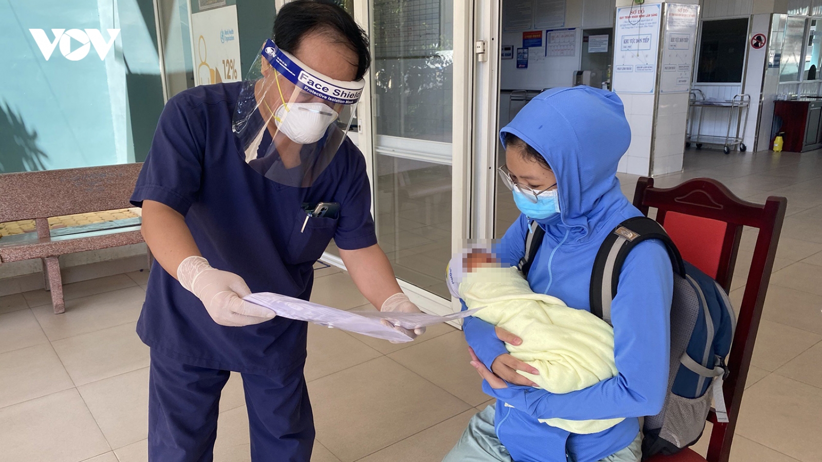 Đà Nẵng cứu sống trẻ sơ sinh bị ngạt thở, phơi nhiễm Covid-19