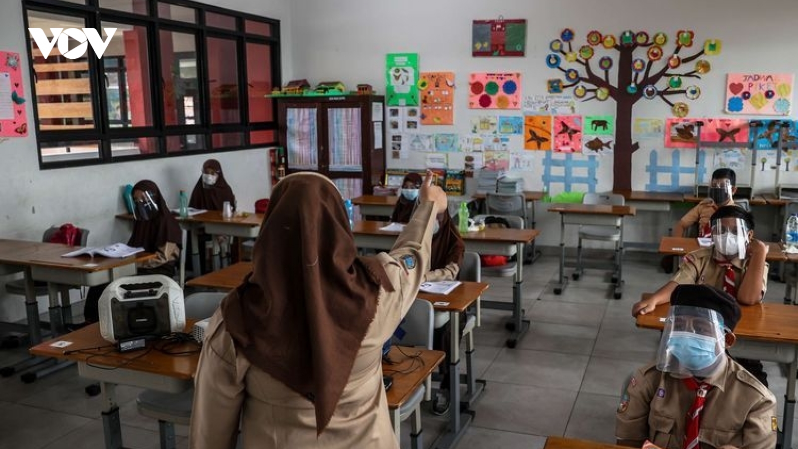 Indonesia đưa ra chiến lược ngăn chặn cụm lây nhiễm Covid-19 trường học