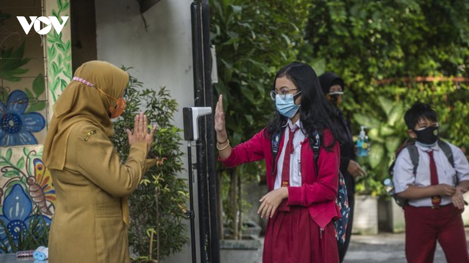 Indonesia tuyên bố kiểm soát được đại dịch, chuyên gia cảnh báo làn sóng mới