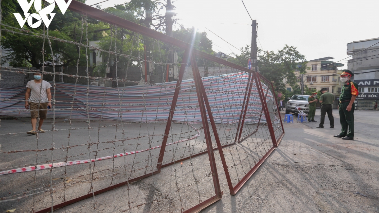 Hà Nội kéo dài thời gian cách ly y tế 2 phường Văn Chương, Văn Miếu