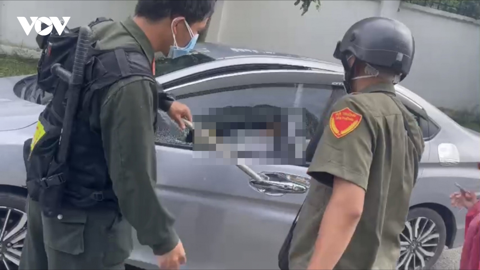 Đang làm rõ nguyên nhân Bí thư thị trấn ở Bình Dương tử vong trong ô tô