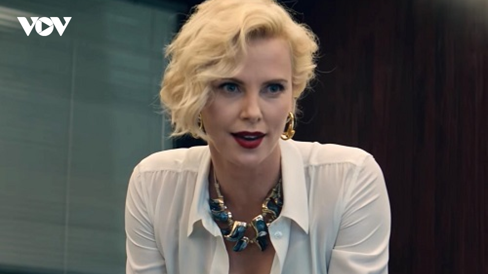 10 màn hoá thân ngoạn mục của "đả nữ" Hollywood Charlize Theron