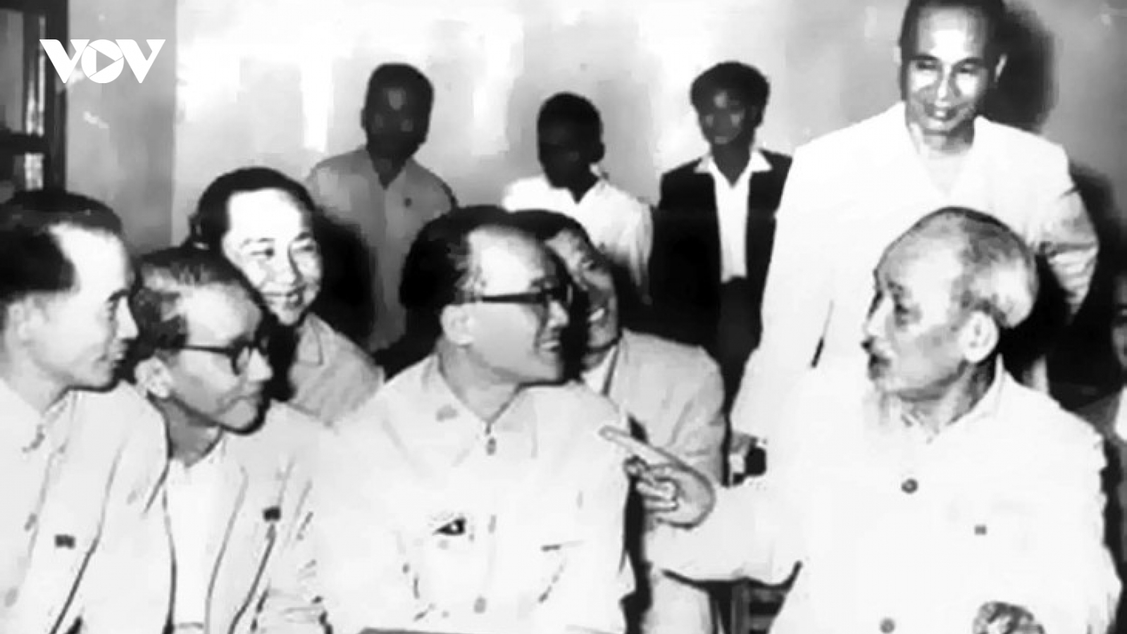 Chủ tịch Hồ Chí Minh và chính sách trọng người tài, trọng văn nghệ sỹ