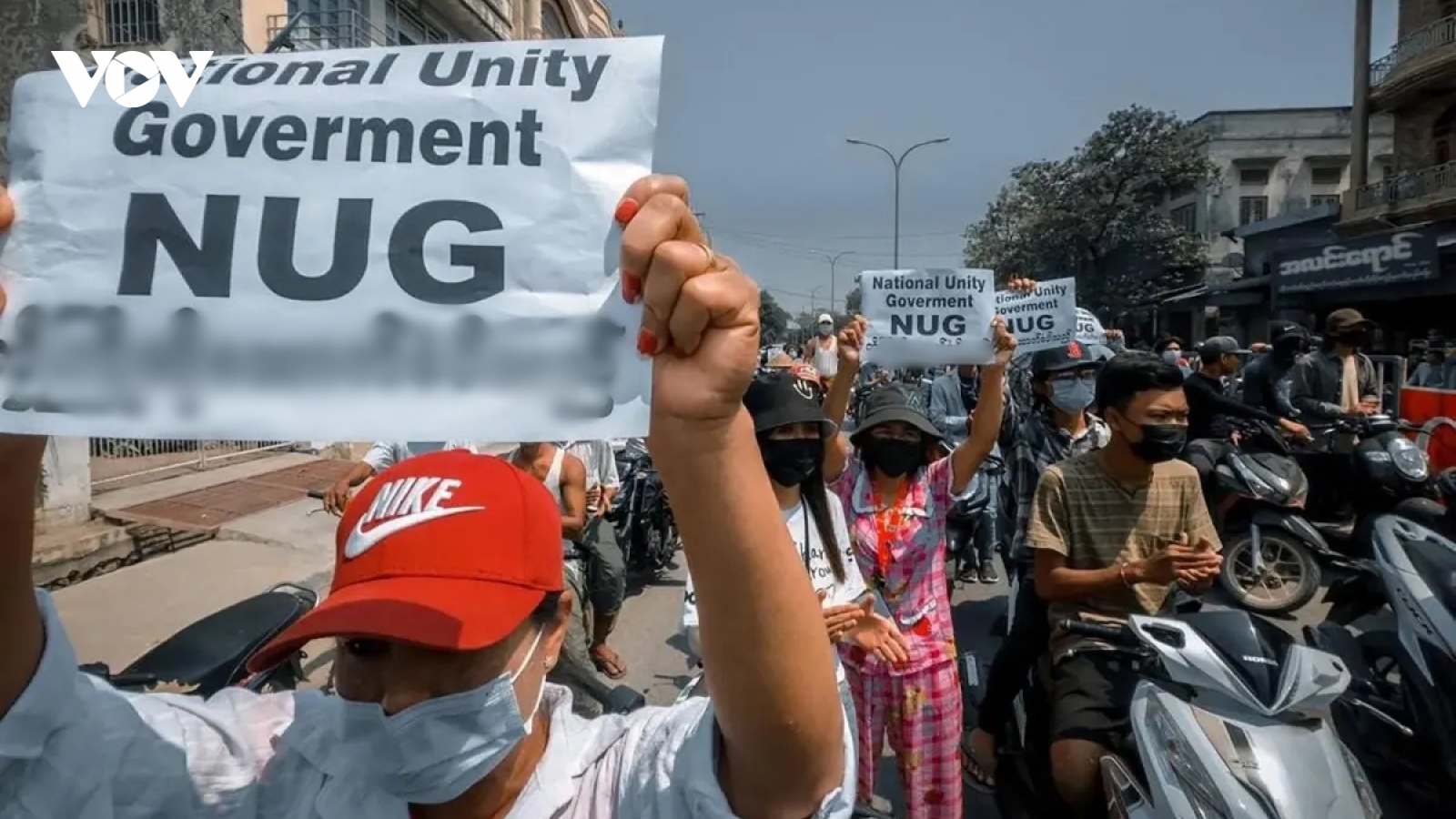 Myanmar rúng động trước lời kêu gọi "khởi nghĩa toàn quốc", giới trẻ lo sợ "tắm máu"