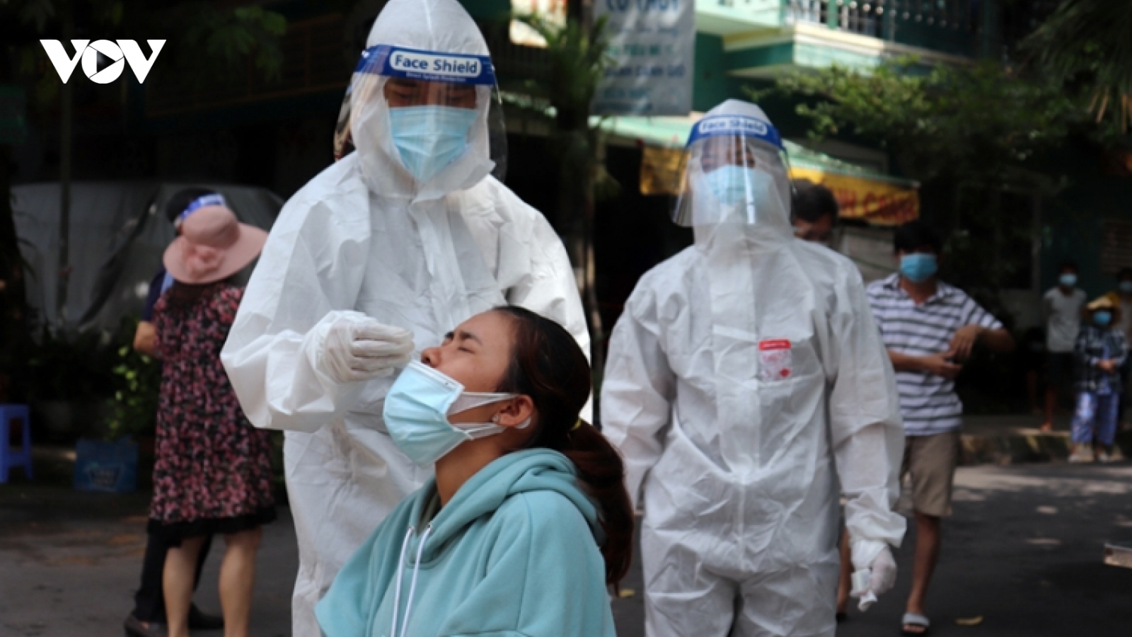 Over 10,000 new COVID-19 cases, 233 fatalities confirmed on Sept 19