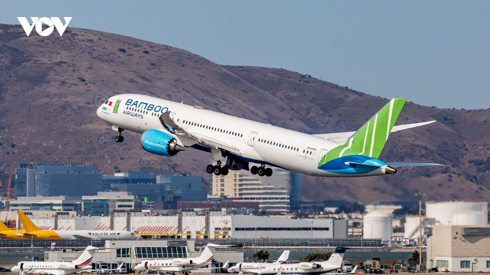 Bamboo Airways đón chuyến bay thẳng đầu tiên kết nối Việt - Mỹ tại sân bay San Francisco