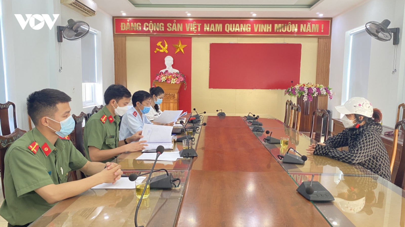 Đăng thông tin sai sự thật xúc phạm danh dự một F0, nhiều chủ tài khoản MXH bị xử phạt