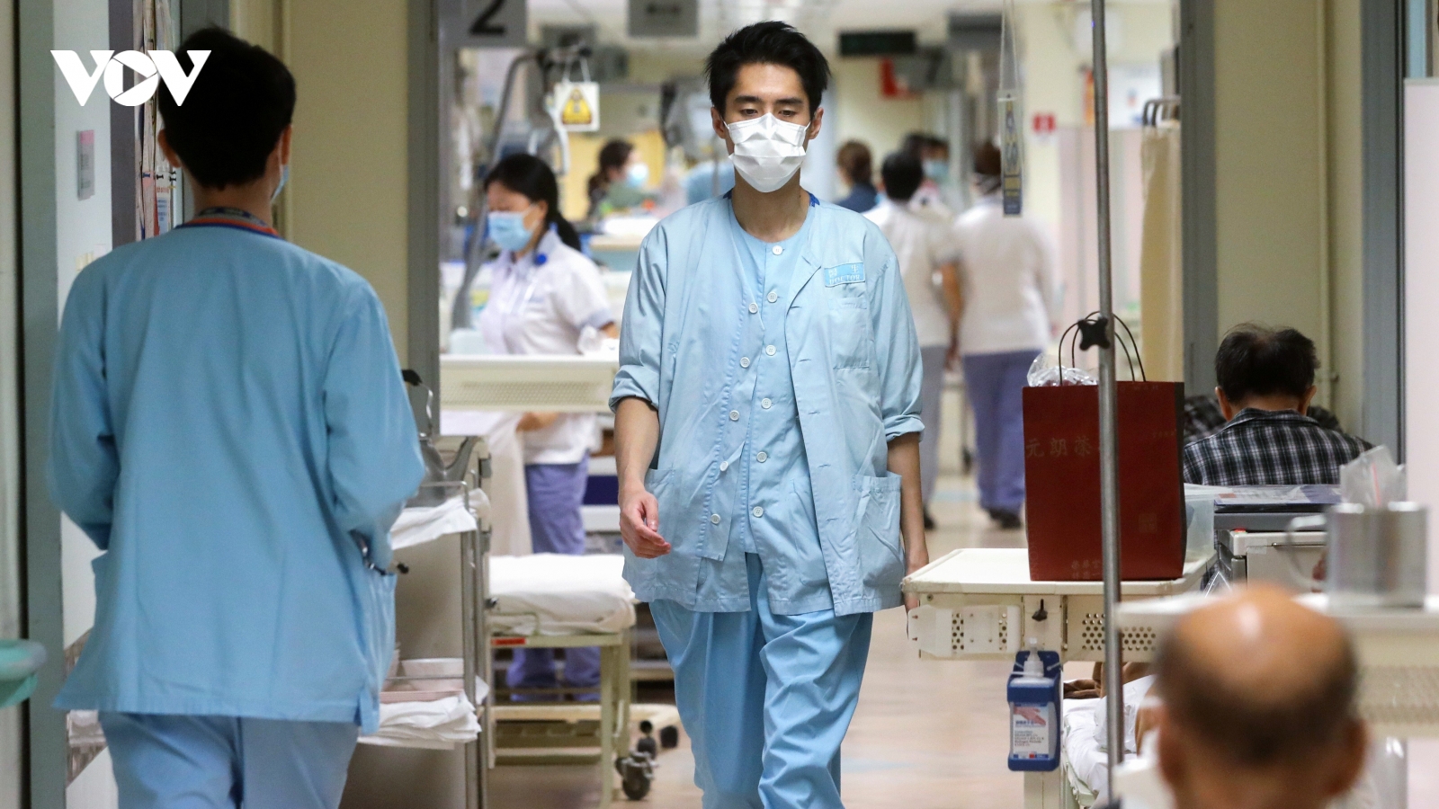 Hong Kong nới lỏng các quy định về thu hút bác sĩ nước ngoài
